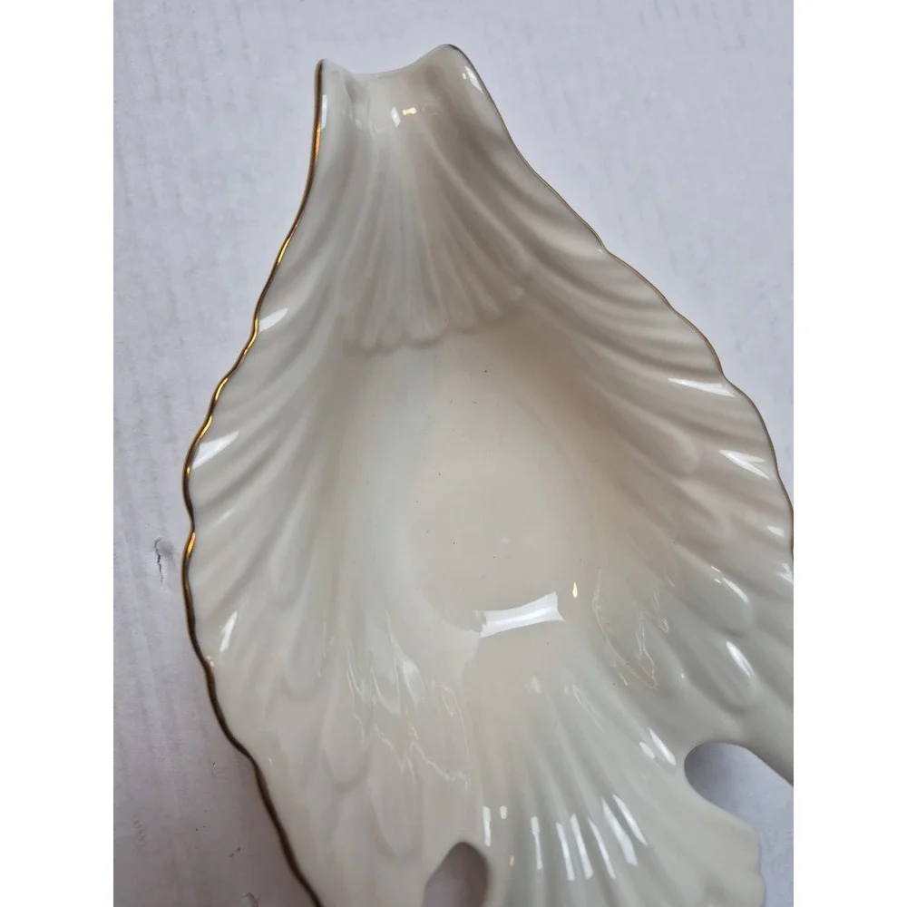 Lenox Ivory Bone China Dove Figural Bowl Gold Trim Made in USA Peace Bird‎ Candy